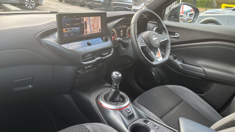 Nissan Juke 1.0 DiG-T N-Connecta 5dr Petrol Hatchback